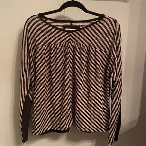 Black and light gray striped top